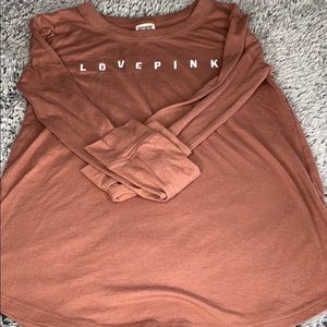 pink fitted tee shirt